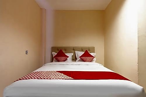 OYO 2895 Paranginan Residence