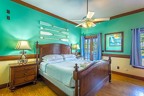King Room with Kitchen and Spa Bath - First Floor