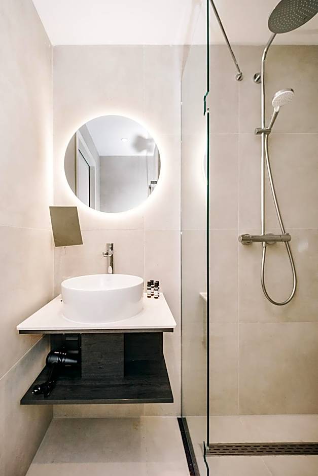 Amsterdam Beach Hotel