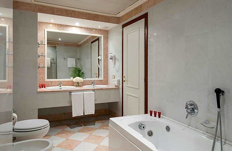Leonardo Hotel Milan City Center