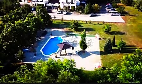 Caballus Lovasmajor Panzió