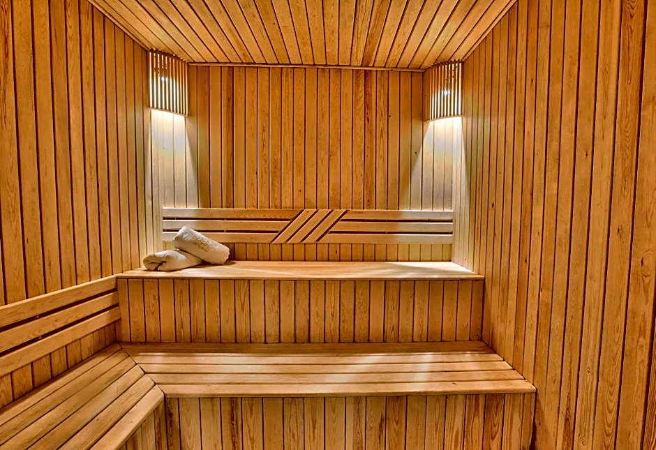 Royal Tulip City Center