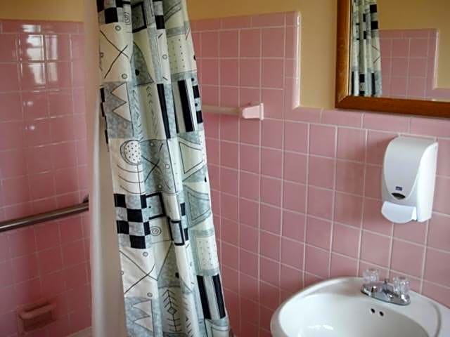 Standish Motel