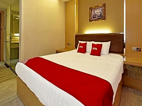 Capital O 90130 Sawadee Hotel