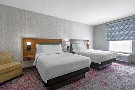 One-Bedroom Queen Suite with Two Queen Beds - Non-Smoking
