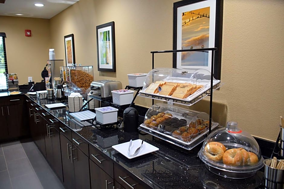 Best Western Plus Elmendorf Hotel