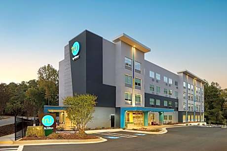 Tru by Hilton Atlanta Northlake Parkway