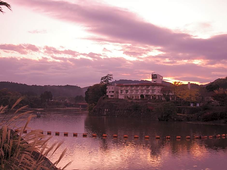 Kameyama Onsen Hotel
