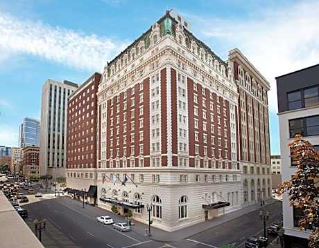 The Benson Portland, Curio Collection by Hilton