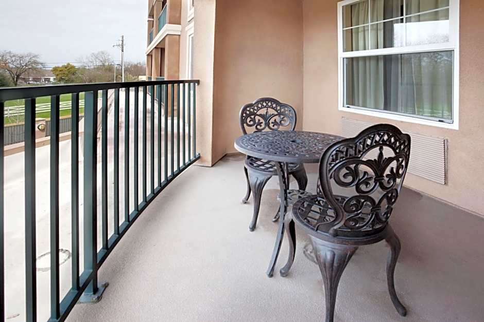 Holiday Inn Express Windsor Sonoma Wine Country By IHG