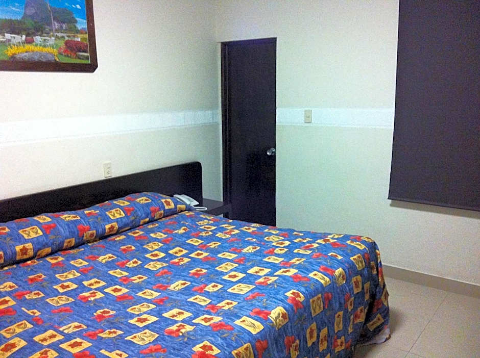 Hotel Dos Naciones