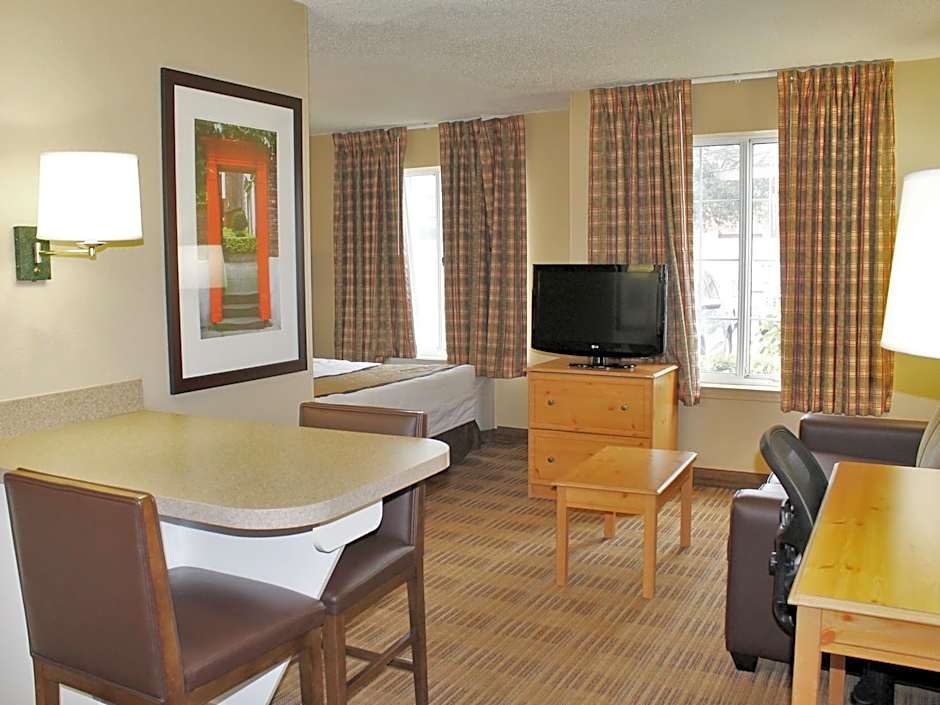 Extended Stay America Suites - Chicago - Westmont - Oak Brook