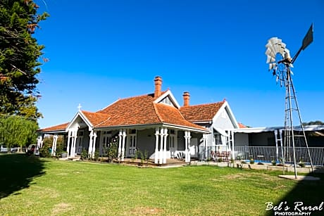 The Convent Boutique Accommodation plus Short Stay Holiday Homes