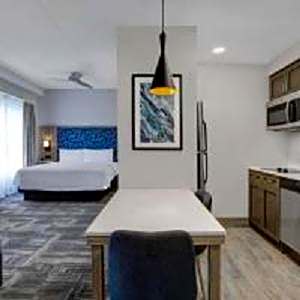 1 King Bed Studio Suite Nonsmoking