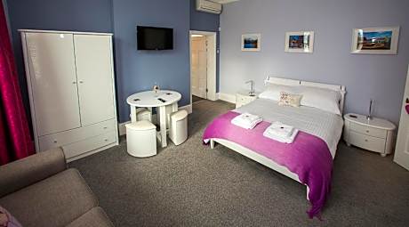 Double Studio with Split Level and Sofa Bed