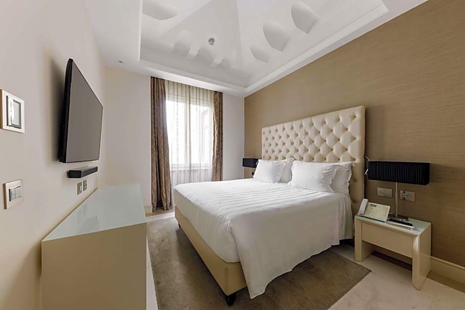 Aleph Rome Hotel, Curio Collection By Hilton