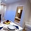 White Suite & Apartments