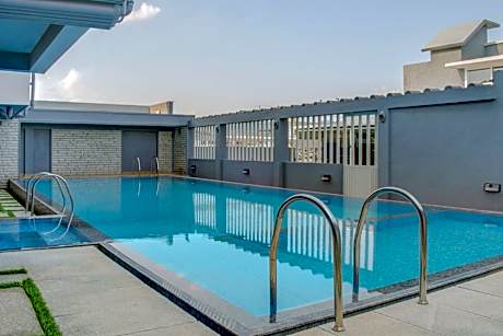 LUCENT THE LUXURY HOTEL