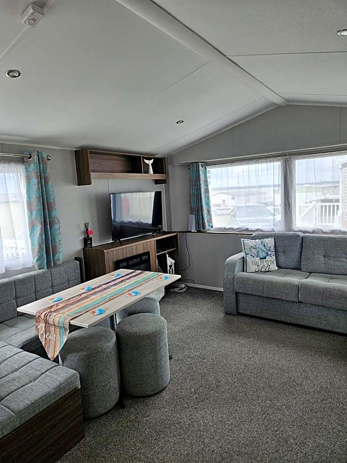 Haven Kent Coast Allhallows sleeps 8