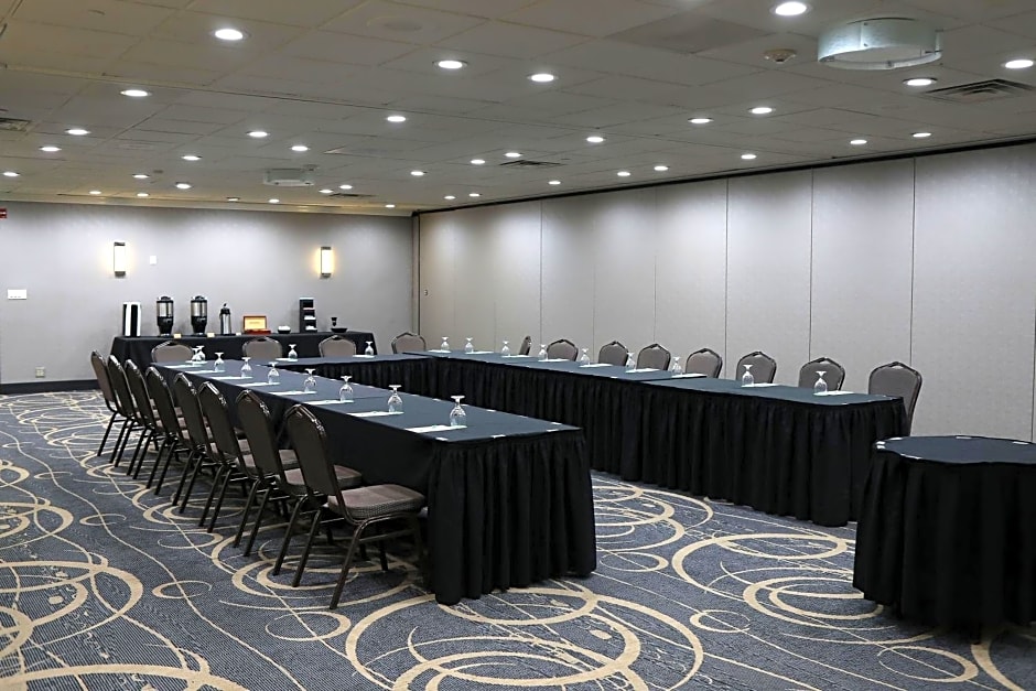 Holiday Inn Chicago/Oak Brook By IHG