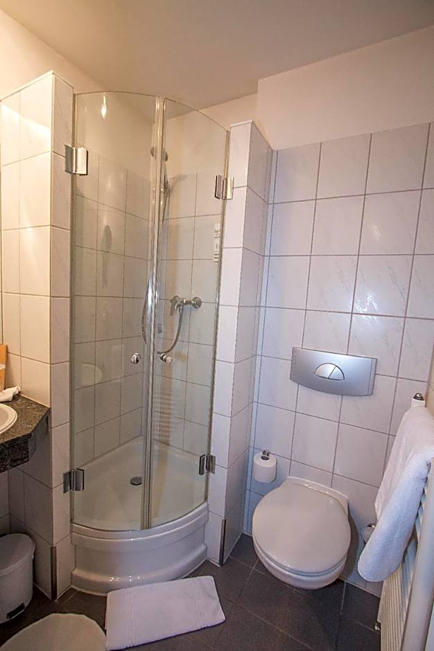 Hotel Garni am Markt - Businesshotel - Frühstücksbuffet - Fahrradabstellplatz - Hunde willkommen