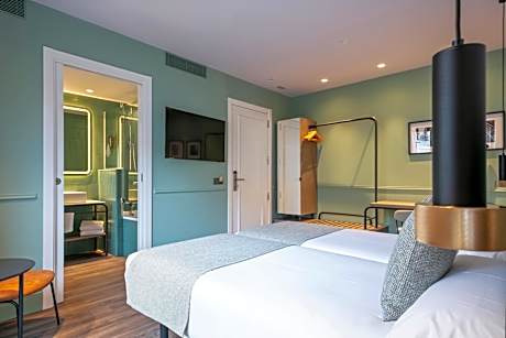 Large Twin Room