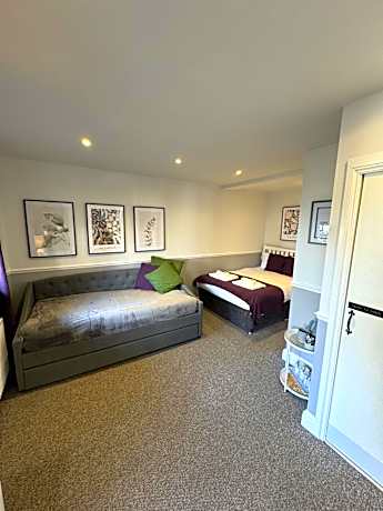 Triple Room with Shower