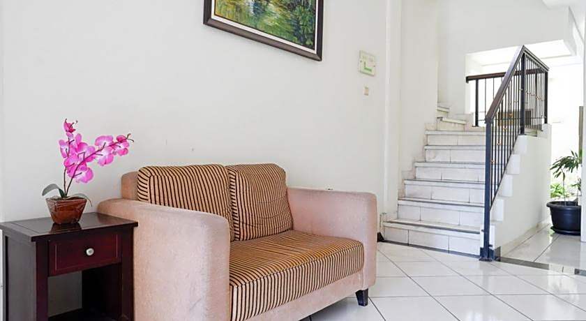 RedDoorz @ Jalan Sriwijaya Semarang