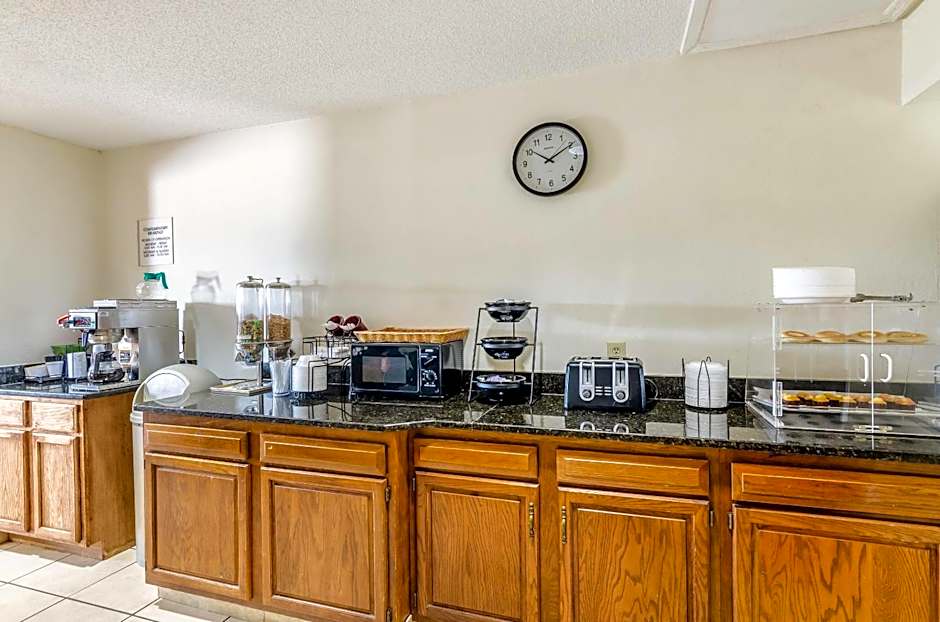 Econo Lodge Glade Spring