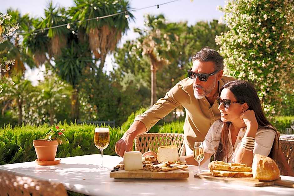 B Bou Hotel La viñuela & Spa