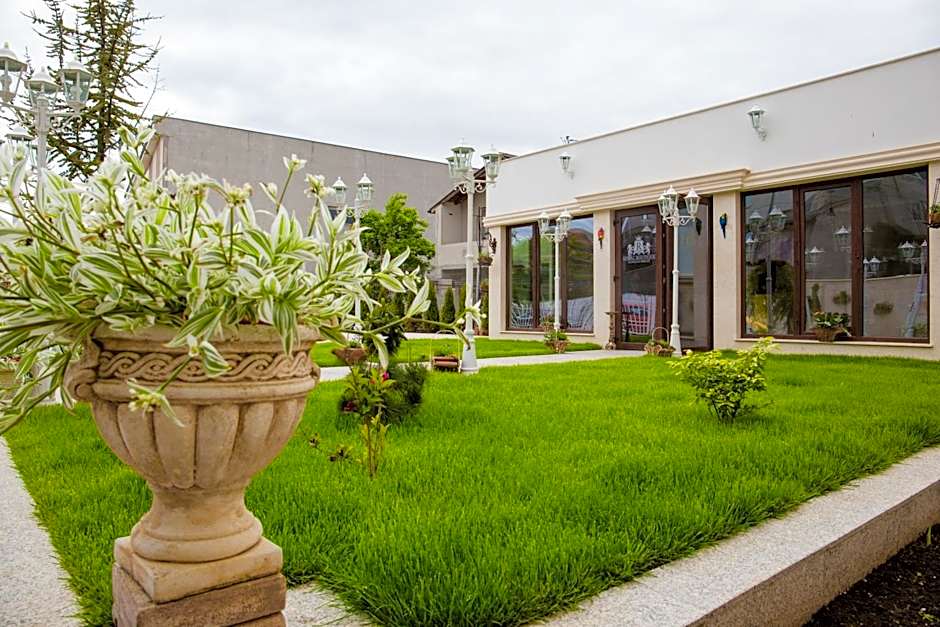 Royal Boutique Mangalia Breeze