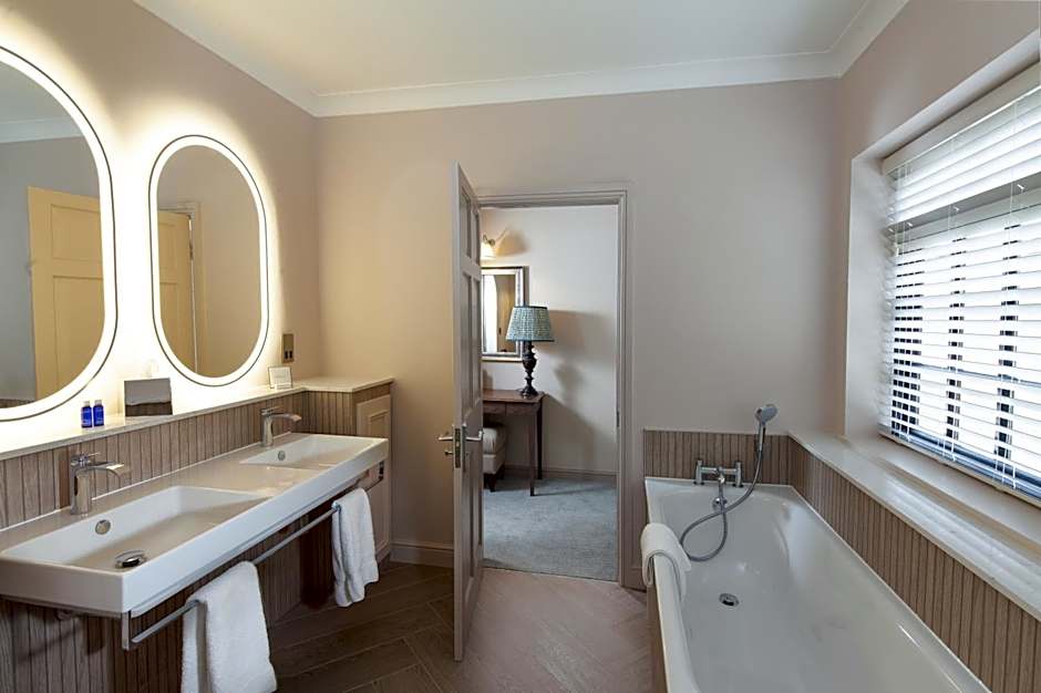 Foxhills Club & Resort