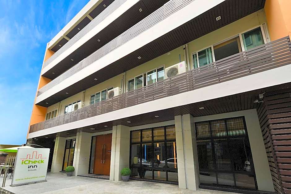 iCheck inn Silom