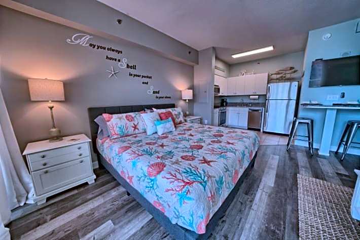 Deluxe Beachfront Studio, Shores of Panama, Oceanviews and Updated