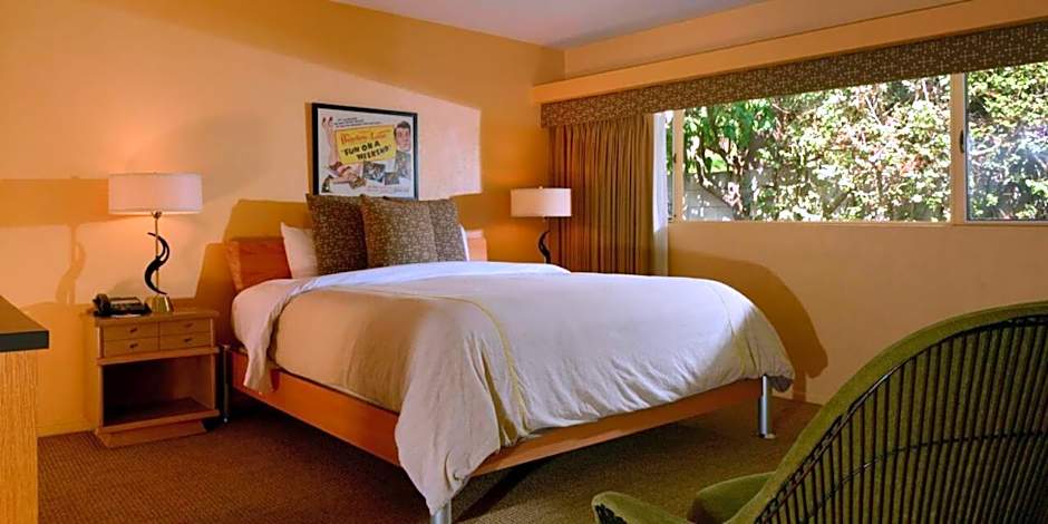 Orbit In - 21 and Over - A Town & Desert Boutique Hotel