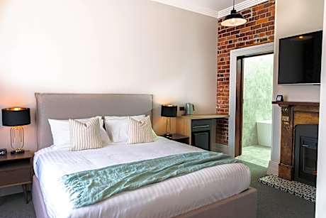 Studio Balcony Suite