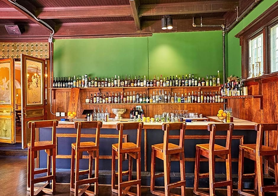 Apple Tree Inn