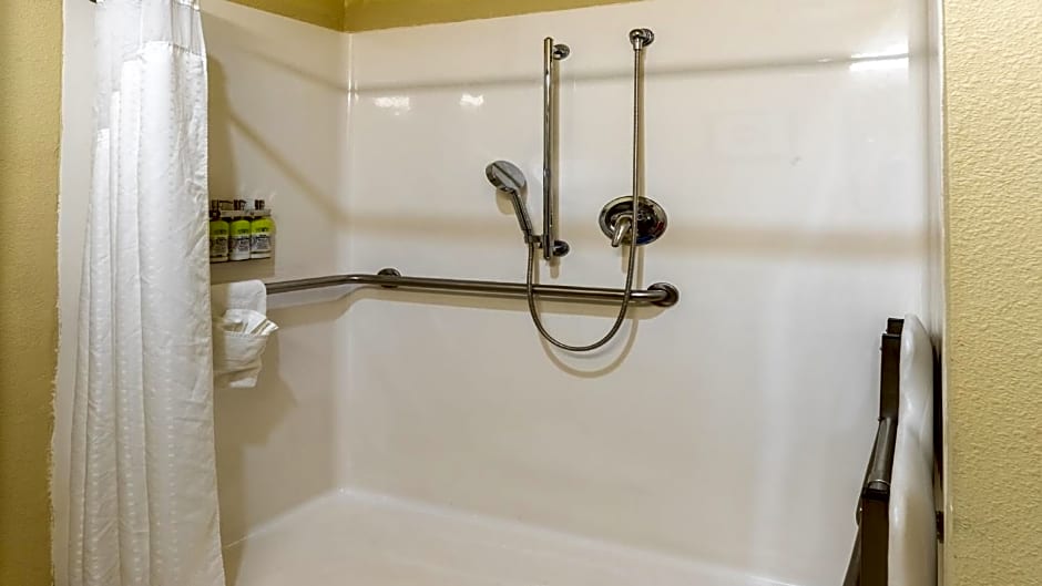 Holiday Inn Express & Suites Houston South - Pearland By IHG