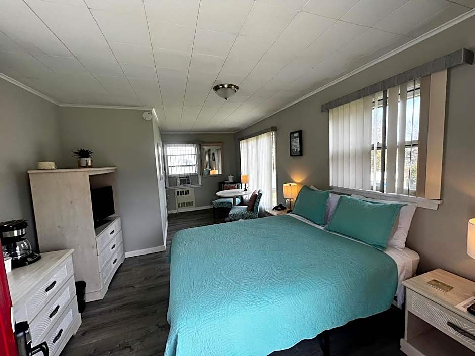 Claddagh Motel & Suites