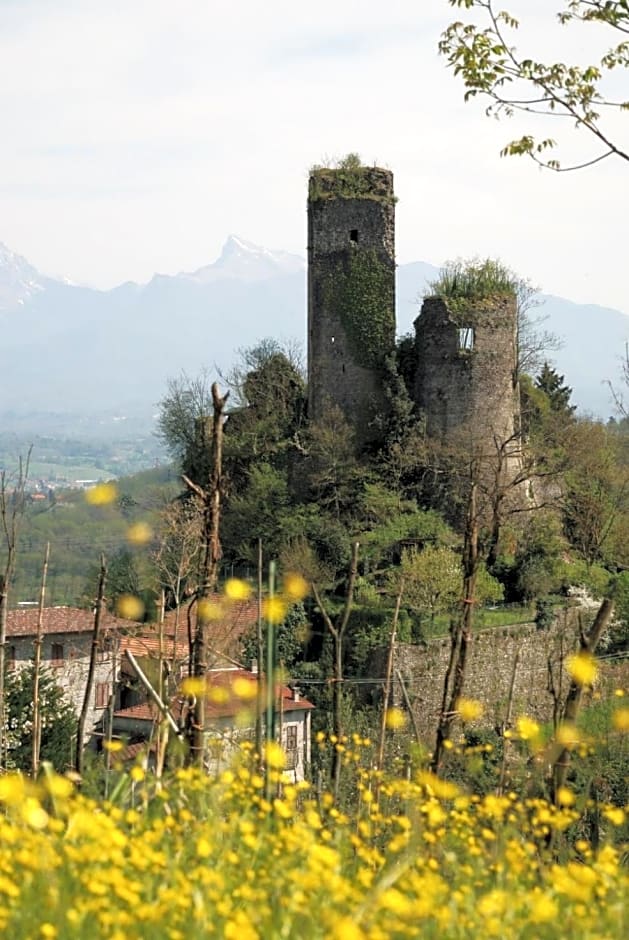 B&B Il Tempo Del Vento in front of the Castle