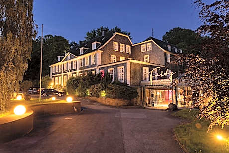 Parkhotel FRITZ am Brunnen