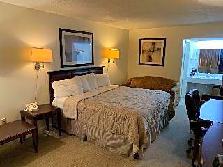 Travelers Inn