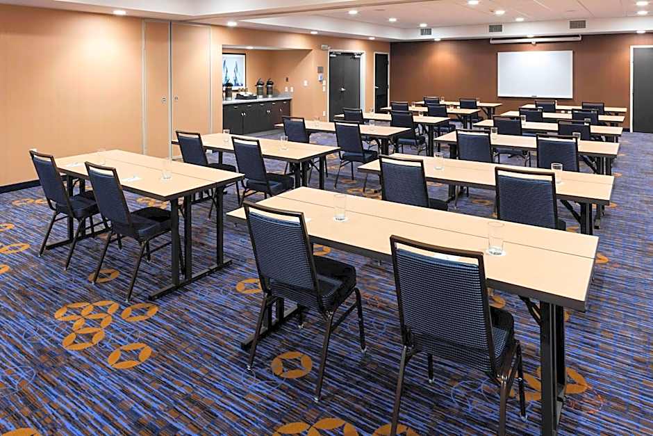 Courtyard by Marriott Houston North/Shenandoah