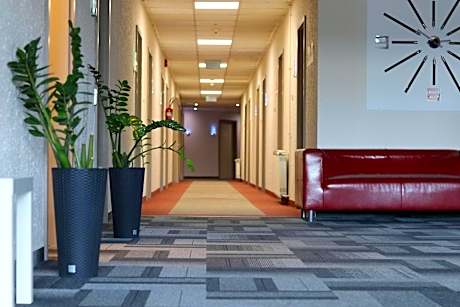 Only 15 minutes to CITY CENTER, FREE PARKING&BREAKFAST