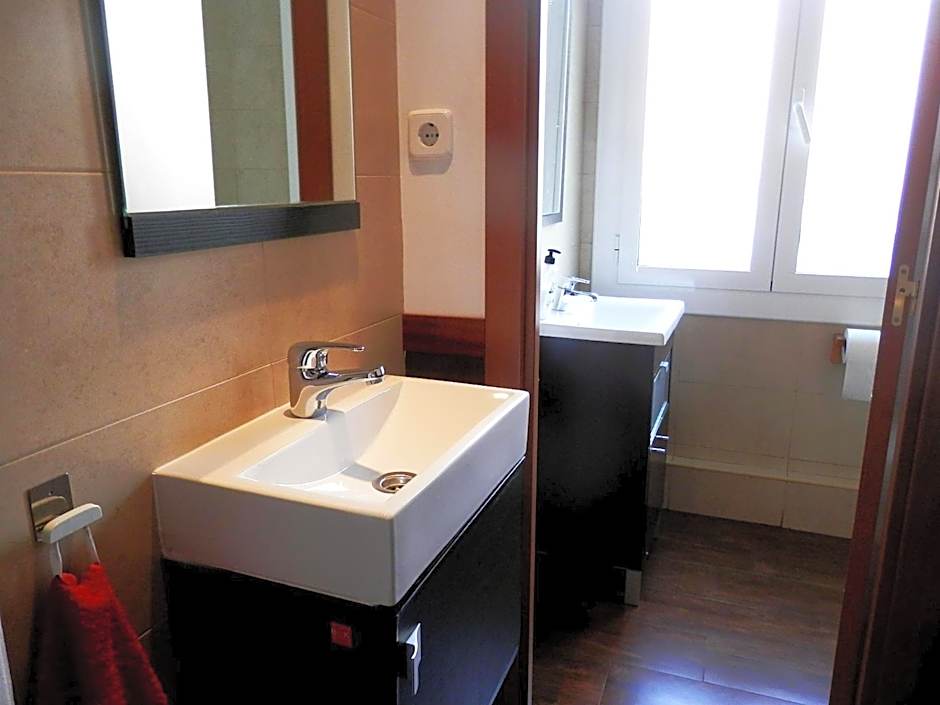 Barcelona Central Garden Hostal