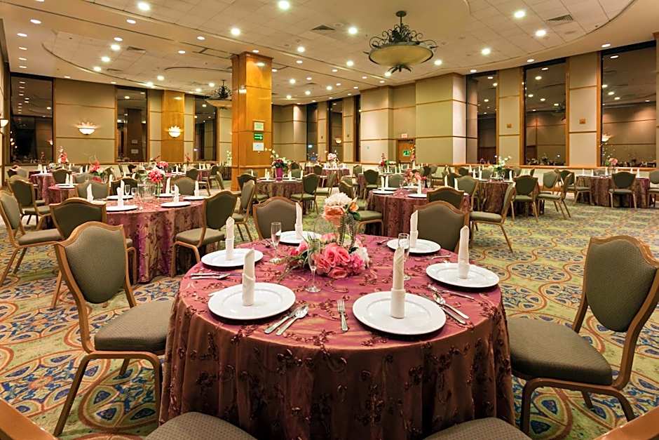 Best Western Plus Nuevo Laredo Inn & Suites