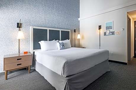 Queen Room - Disability Access