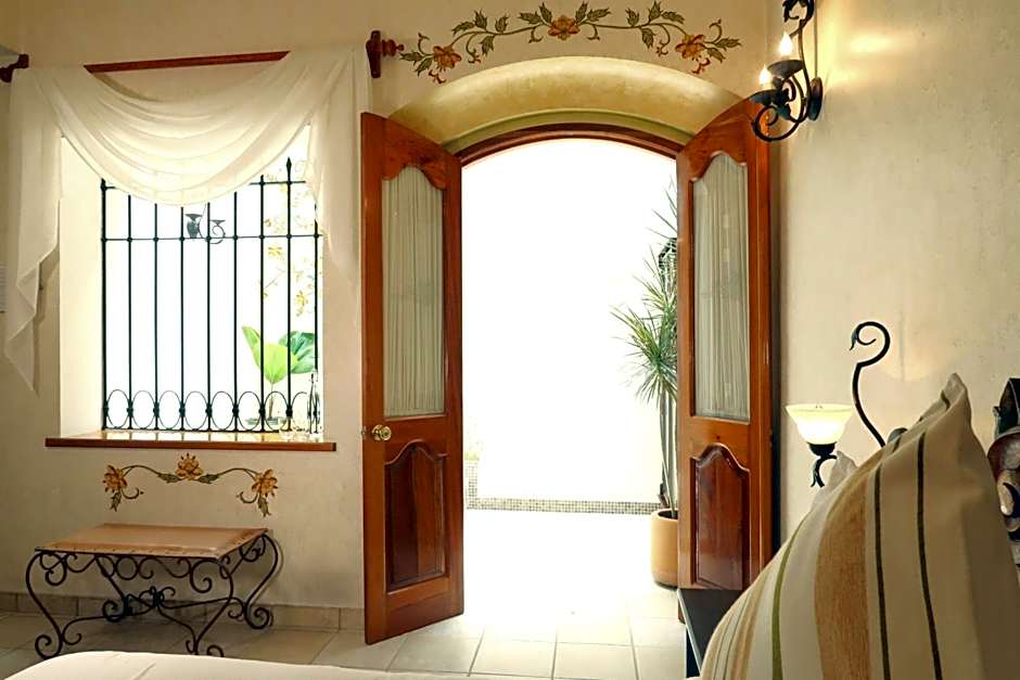 Los Pilares Hotel