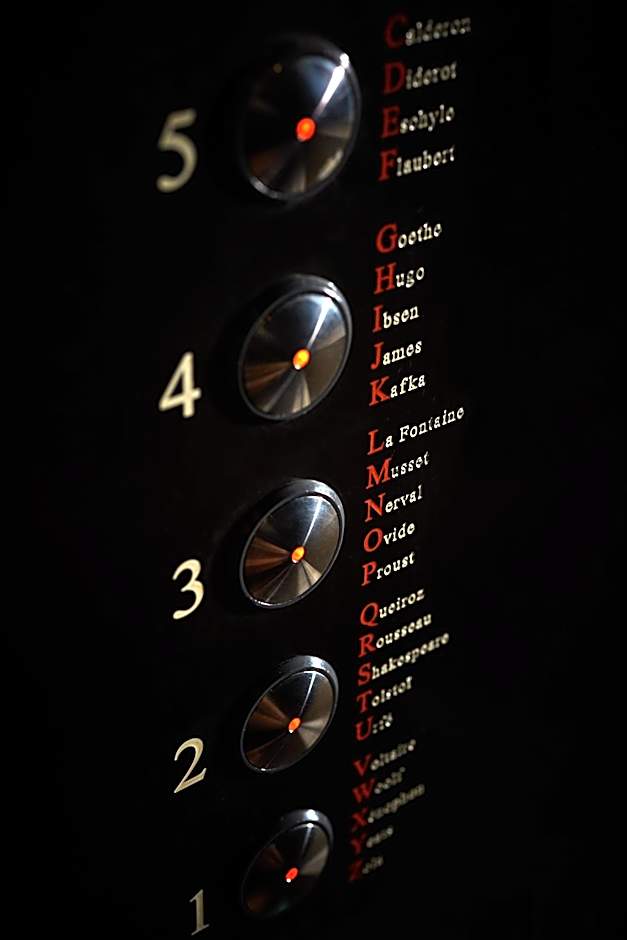 Le Pavillon Des Lettres