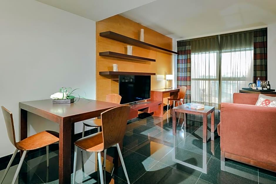 Hesperia Fira Suites